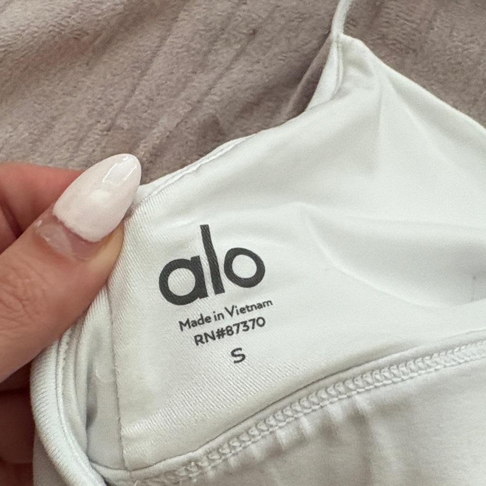 ALO Yoga White Cross-Back Bralette - Picture 3 of 3